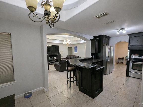 3rd image of 2110 Dogwood St