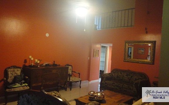 5th image of 609-3-3 Continental Dr