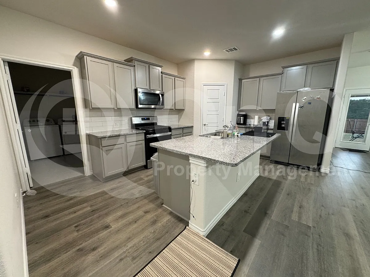 Building Photo - 2901 Bald Eagle Blvd