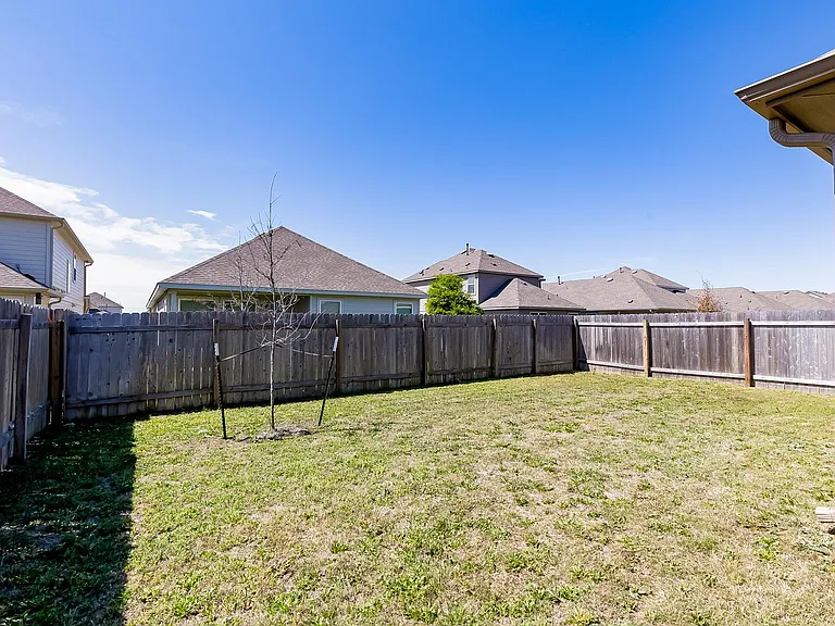 821 Falkland Trce — Photo 26