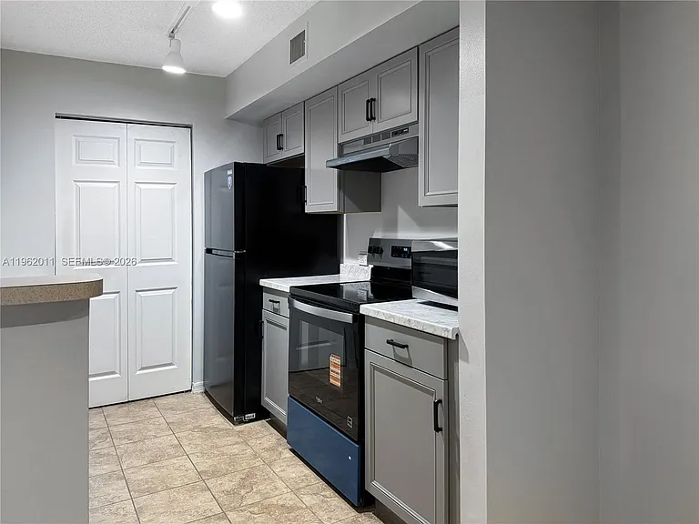 11133 SW 8th St #104 — Photo 3
