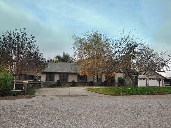3rd image of 12645 Hager Ct