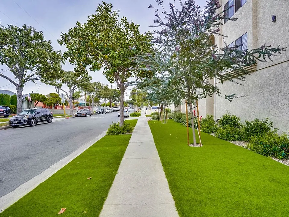 Secure and Convenient Multi-Unit Asset in Central Inglewood
