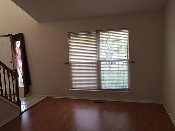 3rd image of 59 White Oak Dr