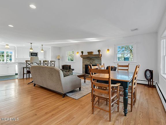 4th image of 723 Pitney Dr