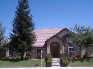 8908 Bienvenu Ct, Bakersfield, CA