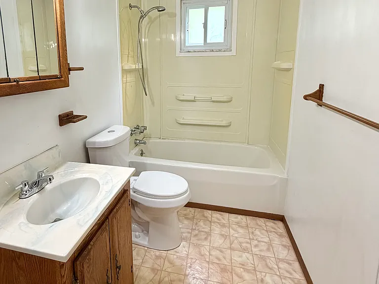 6583 Sentry Ave — Photo 16