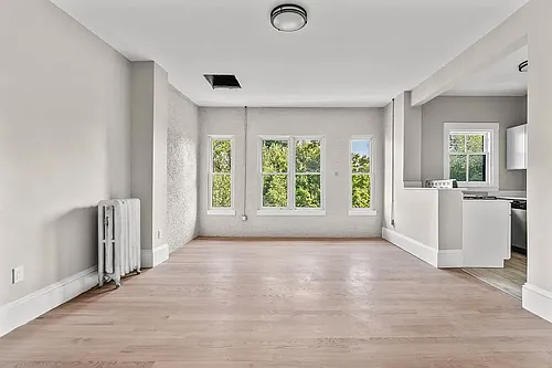 23 Agassiz St #31 Photo 1