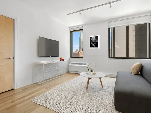 550 West 54th Street image 1 of 31