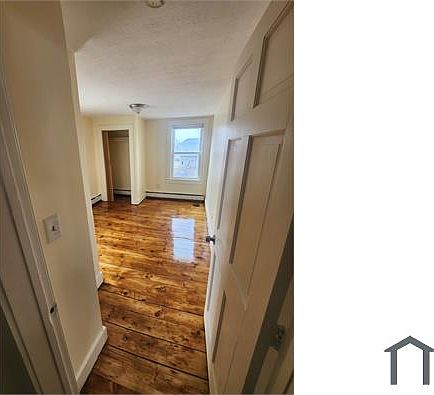 2nd image of 32 Morris St Floor 3