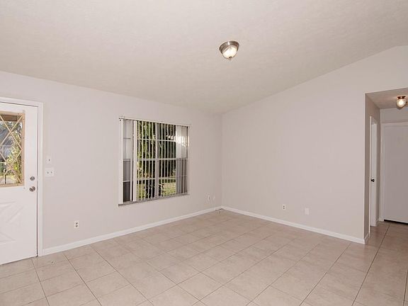 3rd image of 551 SW Butler Avenue