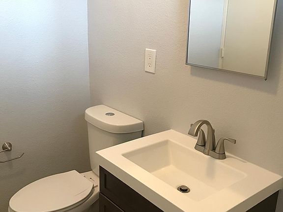 4th image of 2545 A St #20