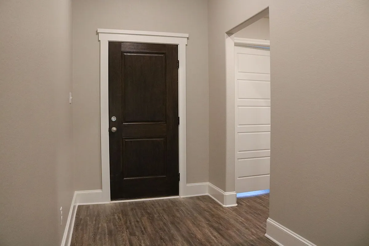 Building Photo - 5421 Meadow Ridge Dr