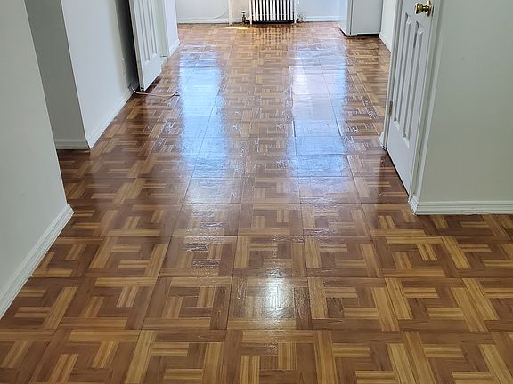 2nd image of 531 E 6th St APT E1