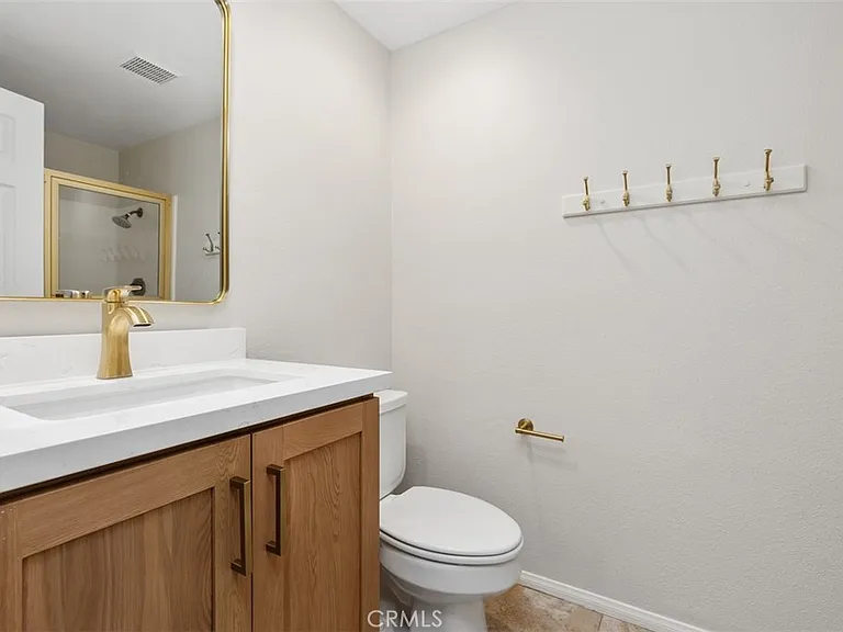 27341 Ryan Dr — Photo 19