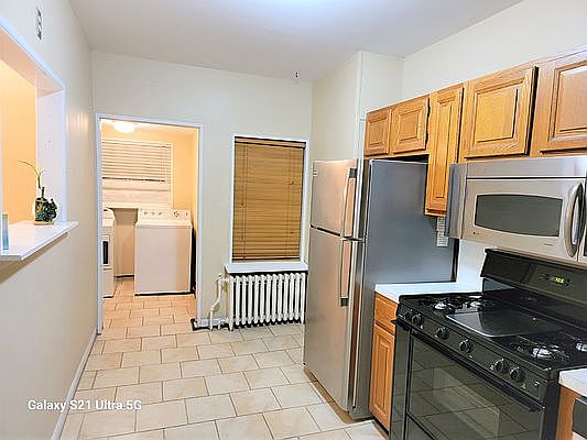 5th image of 1257 78th St Floor 2