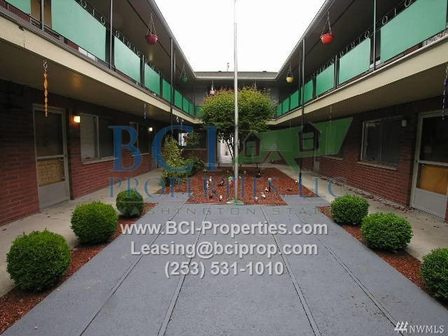 3821 S Thompson Ave — Photo 1