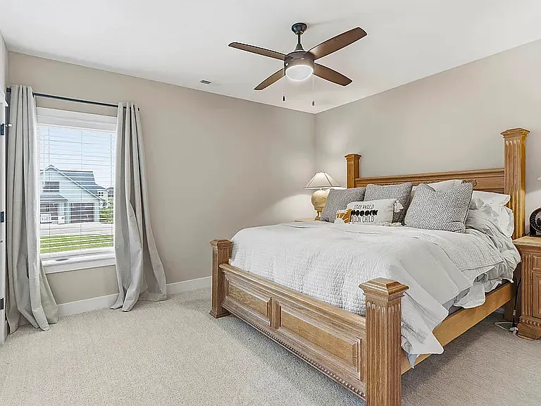 3912 Travers Cir — Photo 37