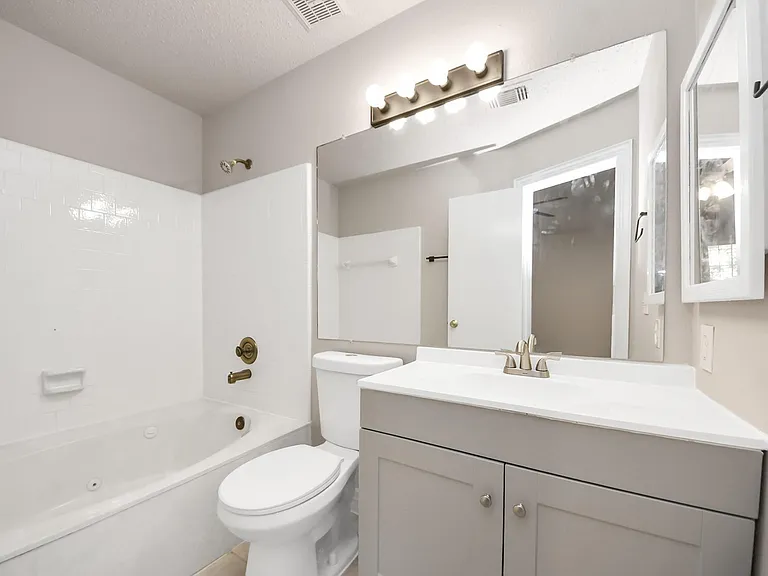 2910 Grants Lake Blvd #1205 — Photo 21