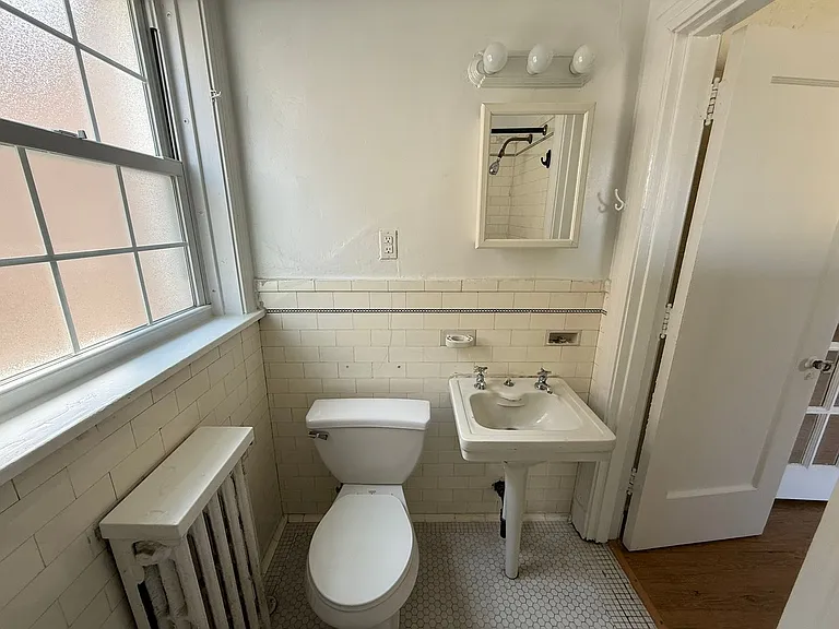 Bayard Manor Apartments — Photo 65