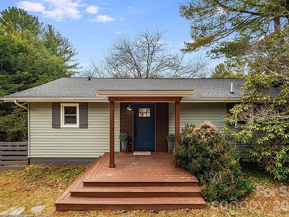 2nd image of 61 White Dogwood Ln