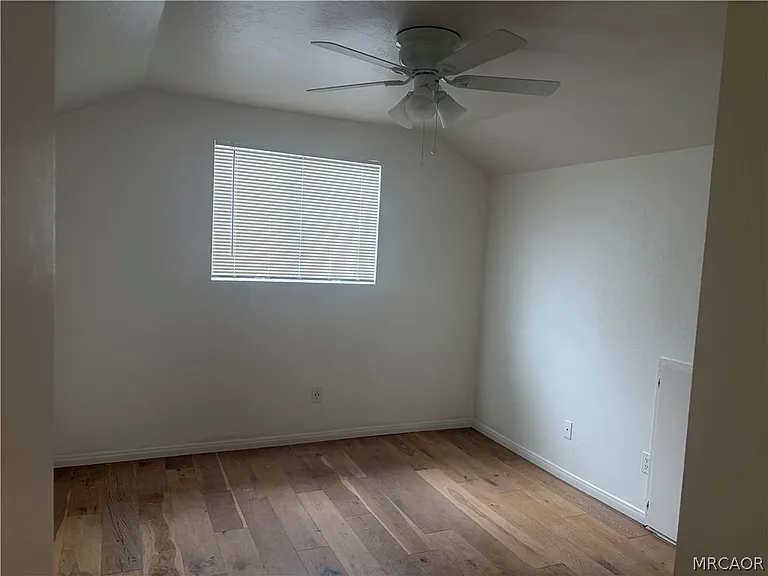 328 E Tiger Lily Dr — Photo 15