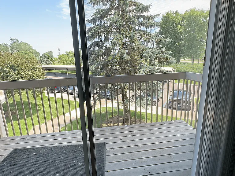 Prentiss Pointe Apartments — Photo 284