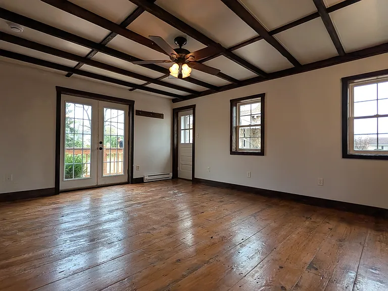 6373 Lincoln Way W — Photo 13
