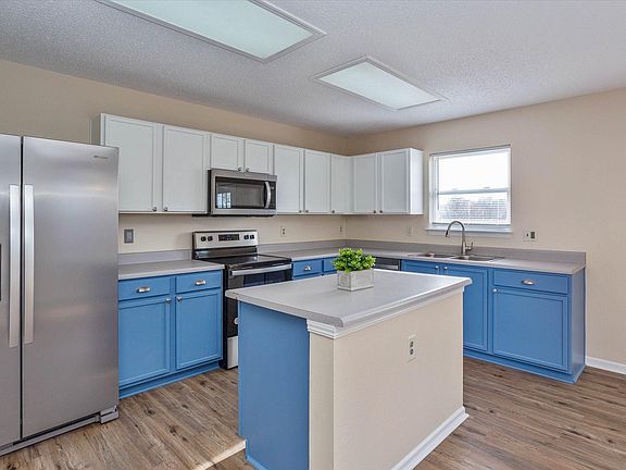 5th image of 6607 W Philadelphia Dr