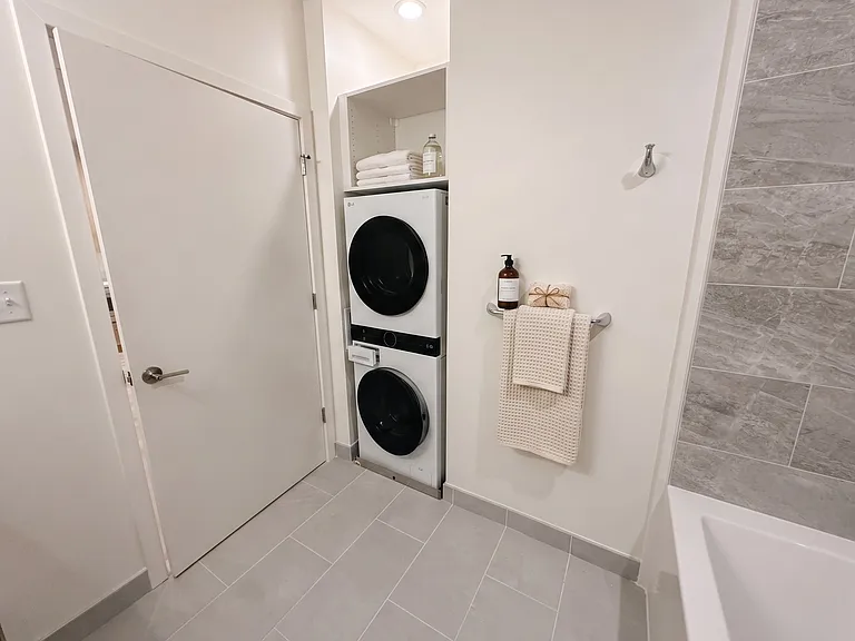1151 Walnut St #204 — Photo 3