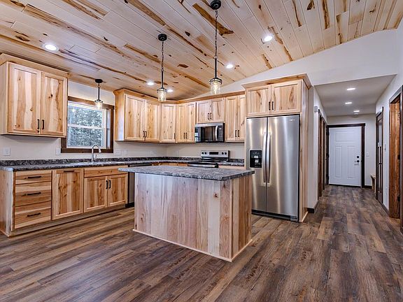 5th image of W3296 Grundy Rd