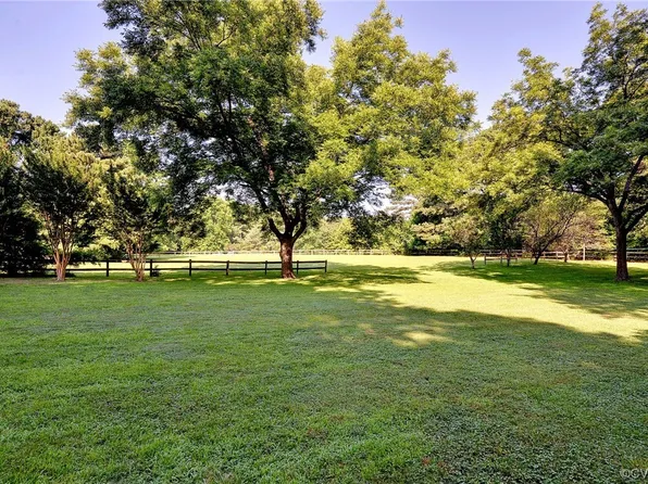 124 Tanbark Ln, Williamsburg, VA 23188