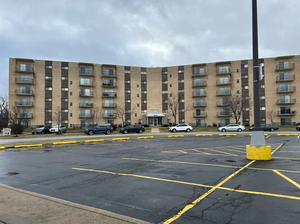 18400 Cherry Creek Dr APT 512, Homewood, IL 60430