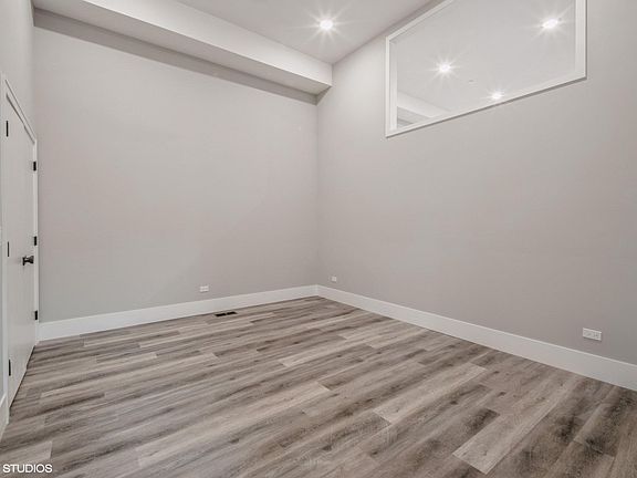 5th image of 639 W 18th St #1