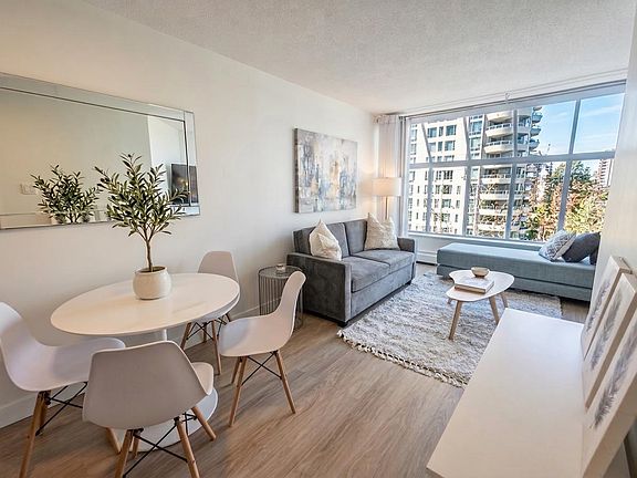 5th image of 1330 Burrard St #806