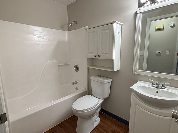 3rd image of 213 28th Ave W APT 3