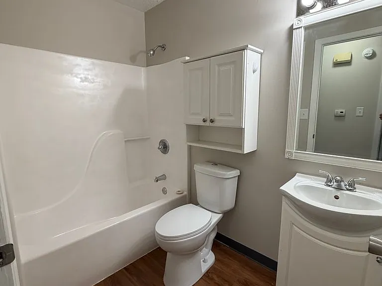 213 28th Ave W #3 — Photo 3