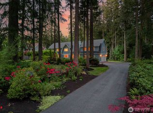 14146 Henderson Rd NE, Bainbridge Island, WA 98110