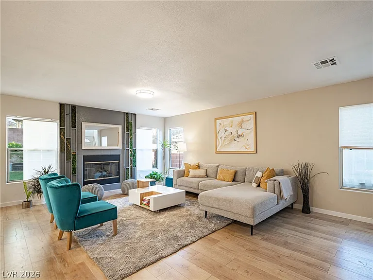 11220 Salentino Ave — Photo 3