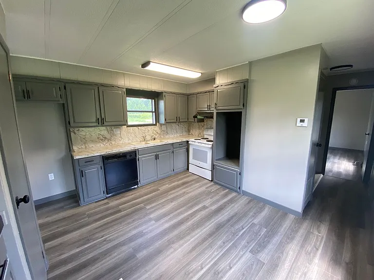 122 Private Road 178 — Photo 5