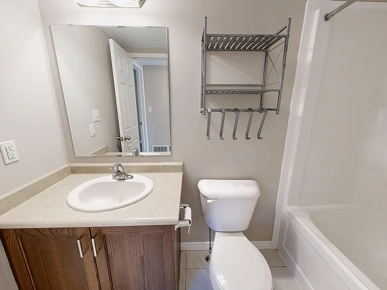 3200 Singleton Ave #8 — Photo 12