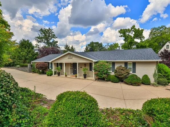 1138 E Rookwood Dr, Cincinnati, OH 45208