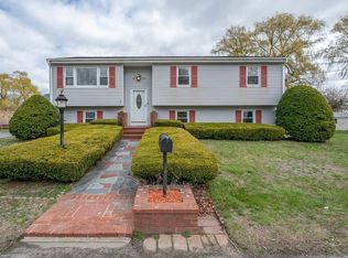 18 Derry Rd, Methuen, MA 01844