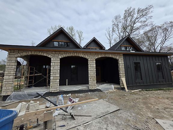 3rd image of 66 Friendship Rd