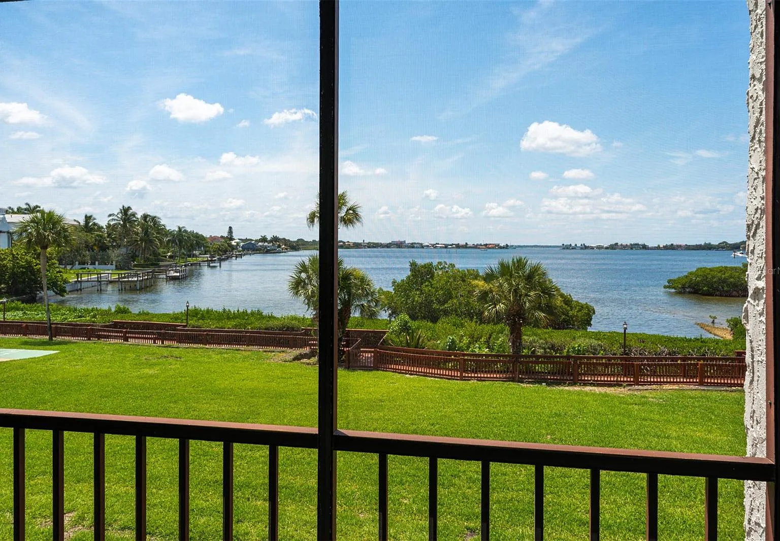 2 bed, 1016 sqft, $2,395 — Photo 3