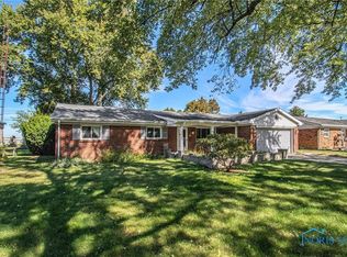 215 Hickory St, Swanton, OH 43558