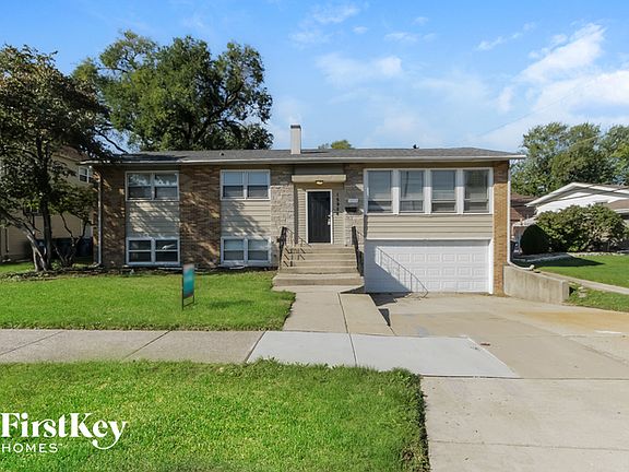 2nd image of 15924 Minerva Ave