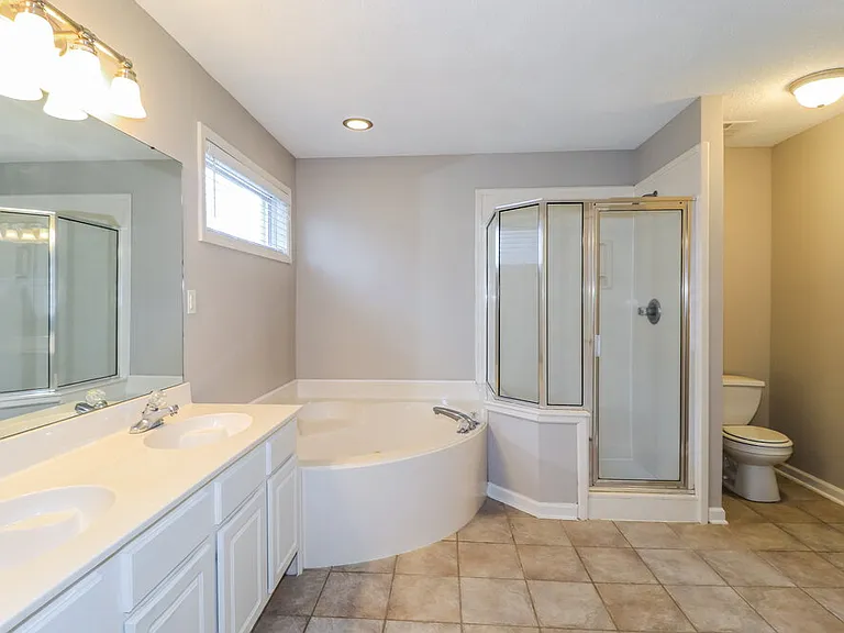 5061 Thornebrook Cv — Photo 13