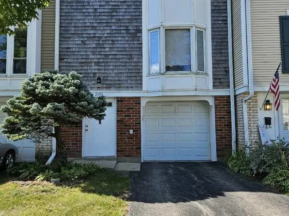 2093 Kettering Rd, Hoffman Estates, IL 60169