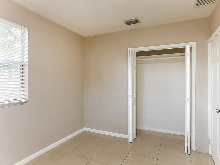 2323 NW 12th Ct — Photo 9